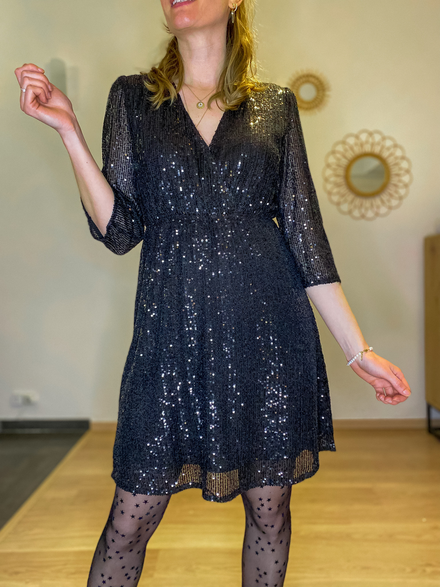 Robe Terry noire à sequins