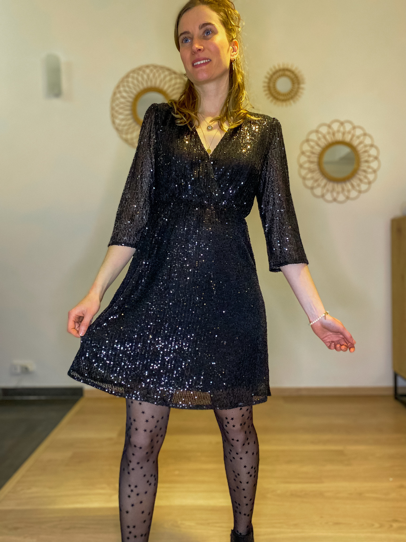 Robe Terry noire à sequins