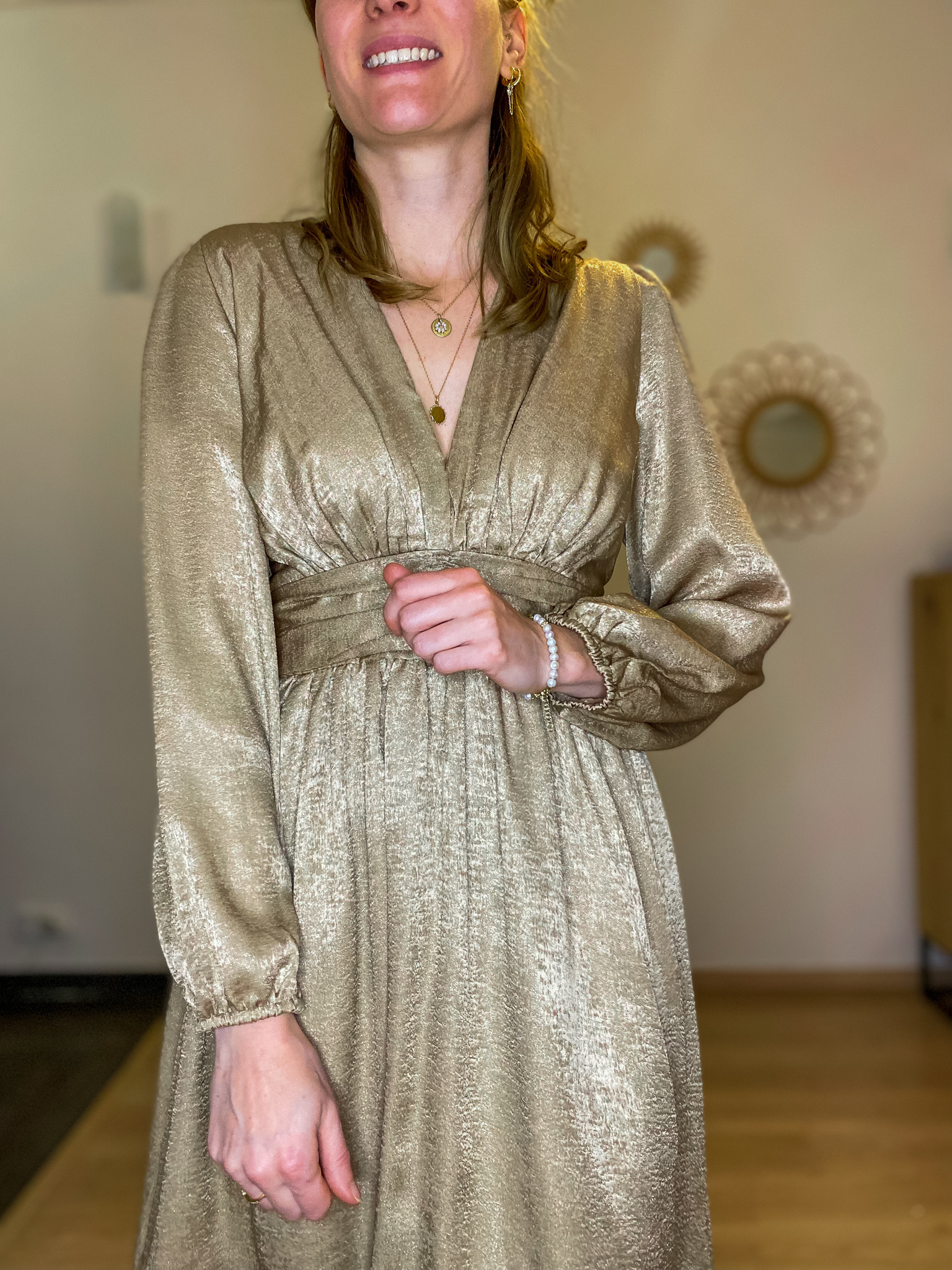 Robe Holly taupe brillante