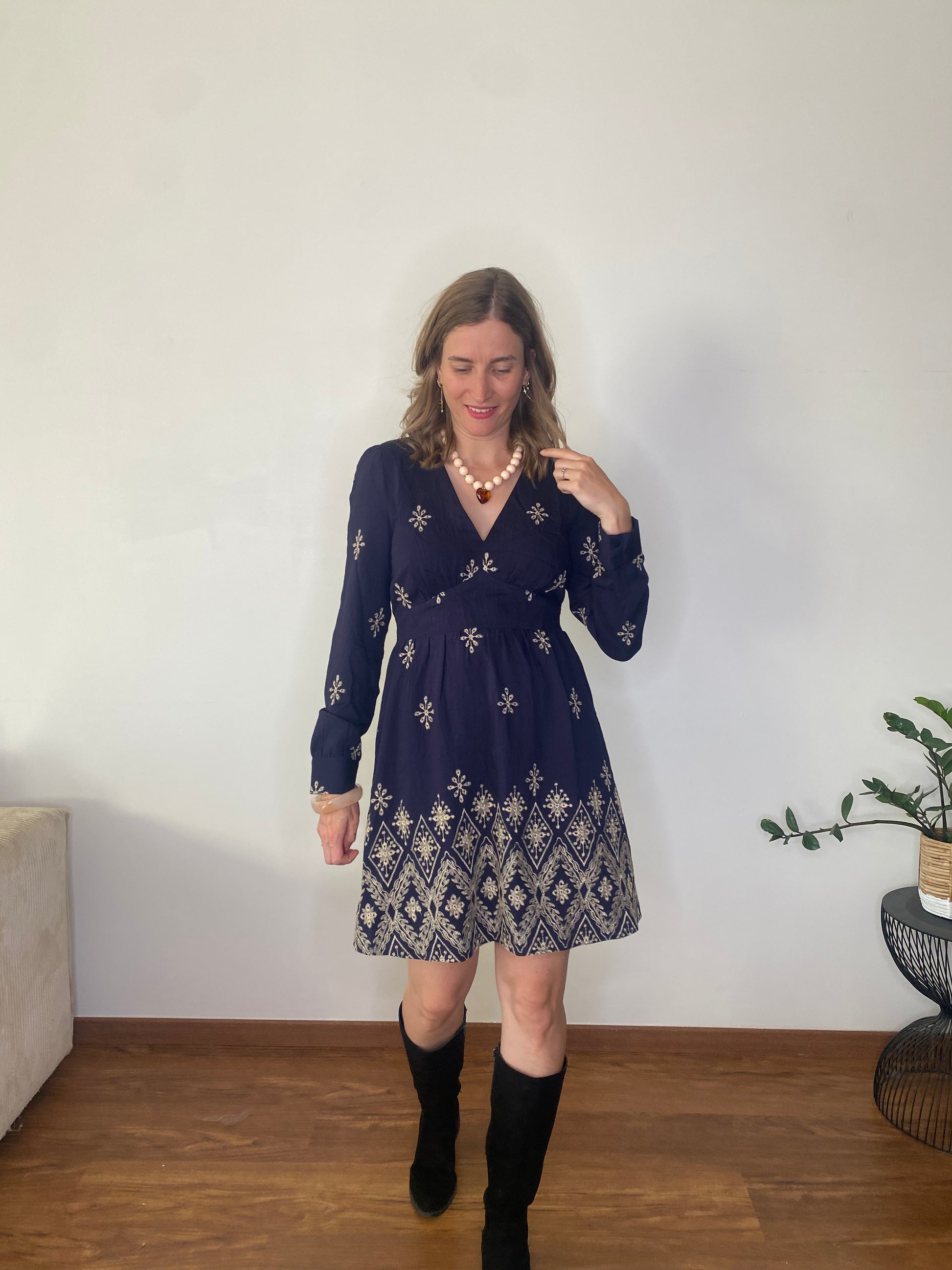 Robe Maya bleu marine brodée - Margothe