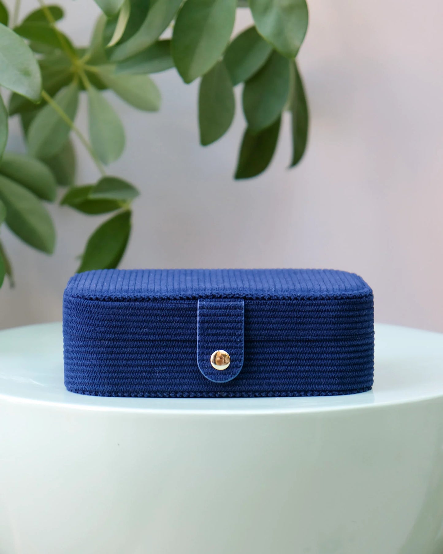 Boîte à bijoux de voyage Brigitte en velours côtelé bleu marine