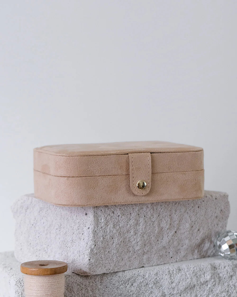 Boîte à bijoux de voyage Brigitte en velours beige