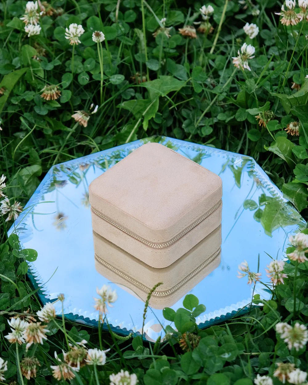 Boîte à bijoux de voyage Corinne en velours beige - Margothe