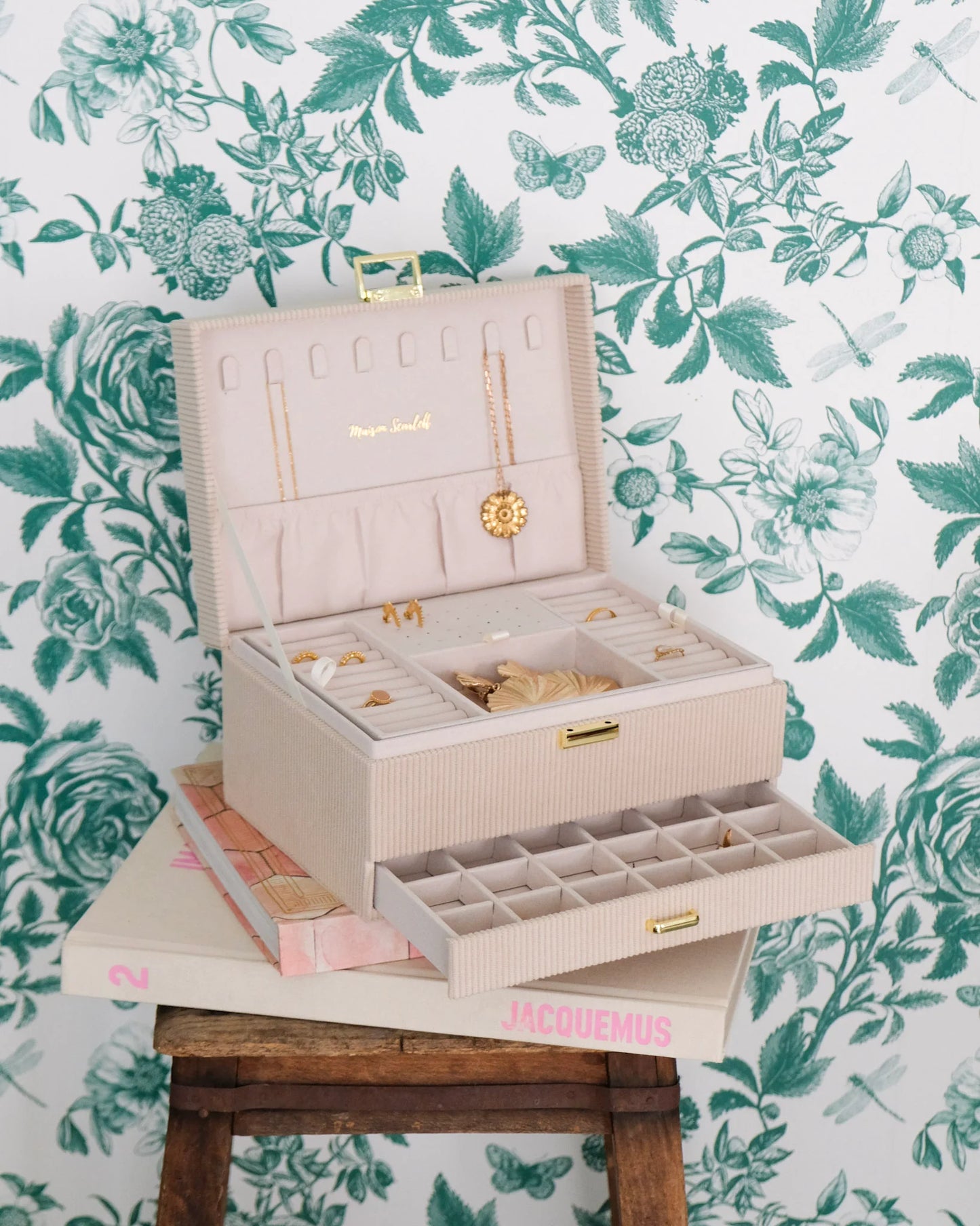 Boîte à bijoux Denise en velours côtelé beige