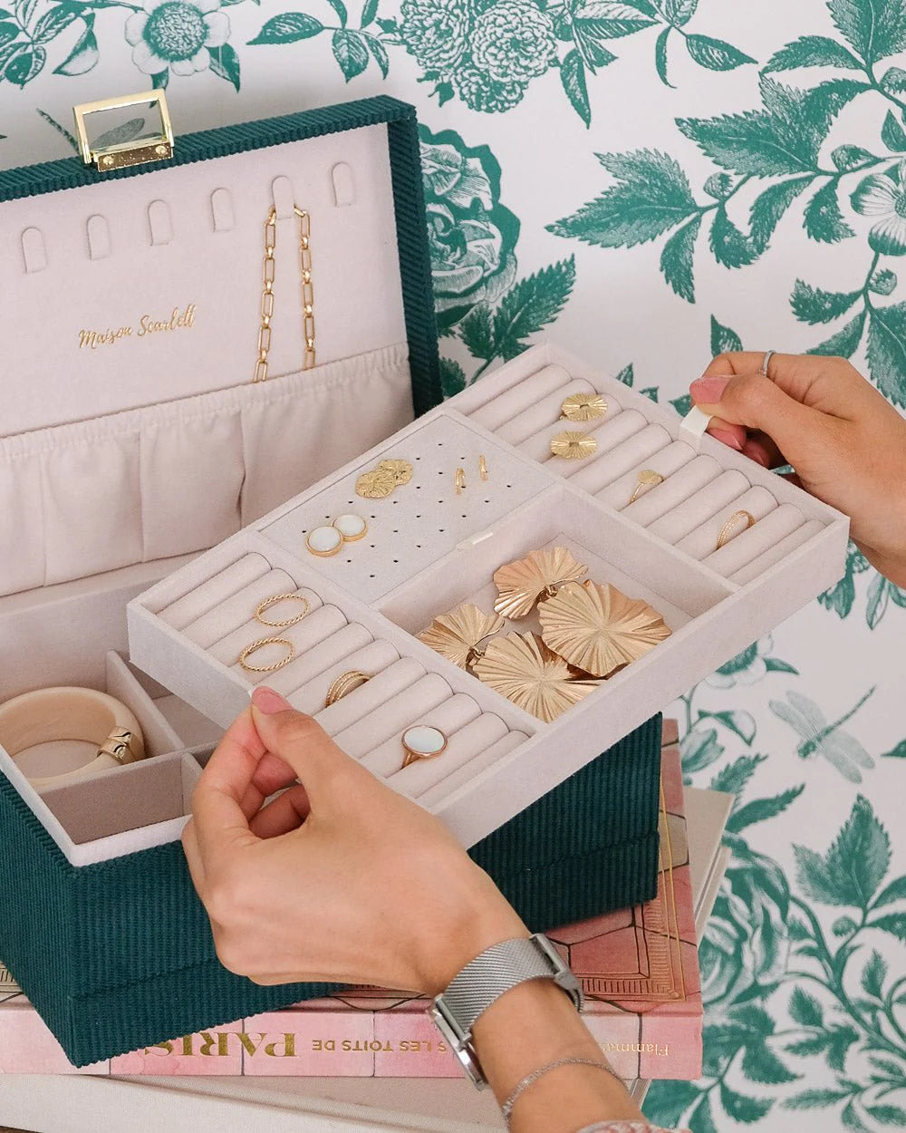 Boîte à bijoux Denise en velours côtelé vert