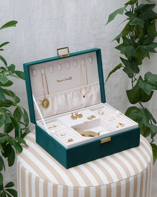 Boîte à bijoux Louise en velours côtelé vert