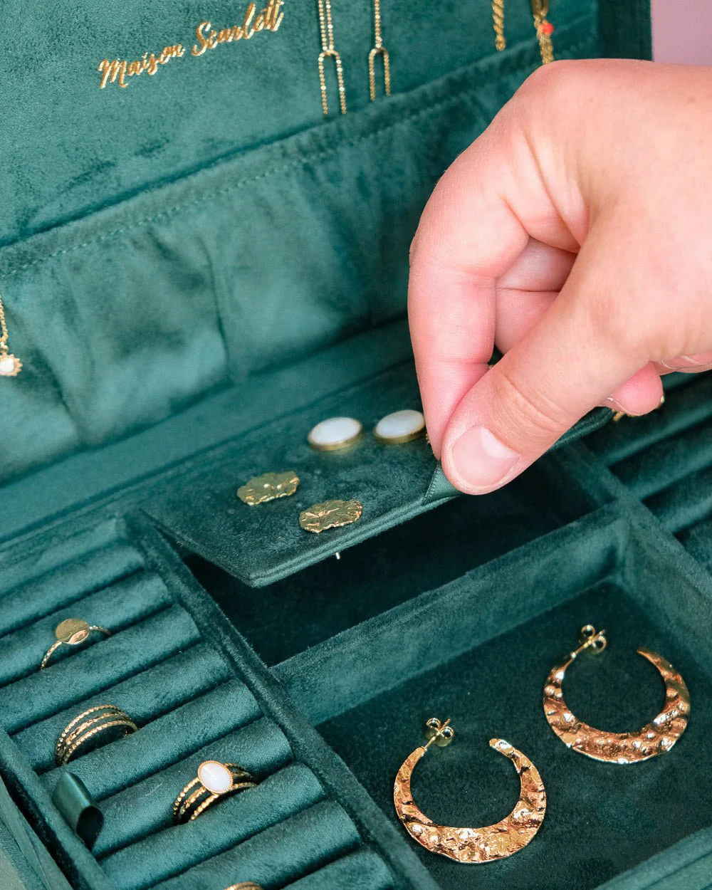 Boîte à bijoux Denise en velours vert