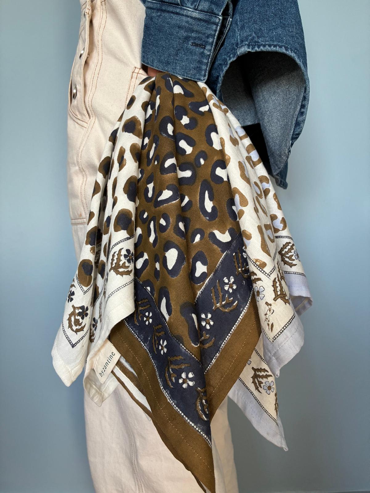 Foulard 60x60cm LÉOPARD Kaki - Byzantine