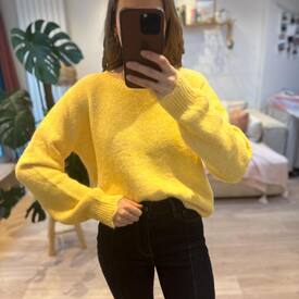 Le joli pull Adèle qui se porte dans les deux sens 🌼 et cette couleur on adore 💛

#conceptstore #springiscoming #newco #lookoftheday #lookdujour #pull #yellowlook #yellowstyle